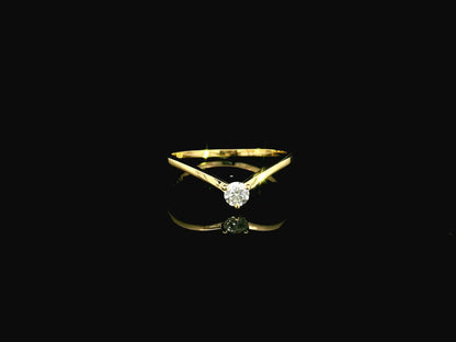 18K yellow gold diamond solitaire chevron ring with 0.15 carat natural diamond