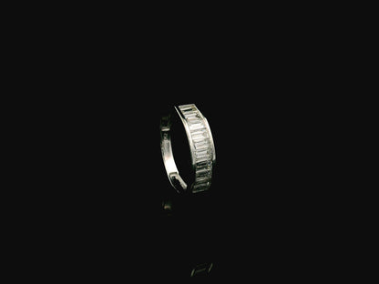 18K white gold baguette diamond channel set band ring with 1.16 carat natural diamonds