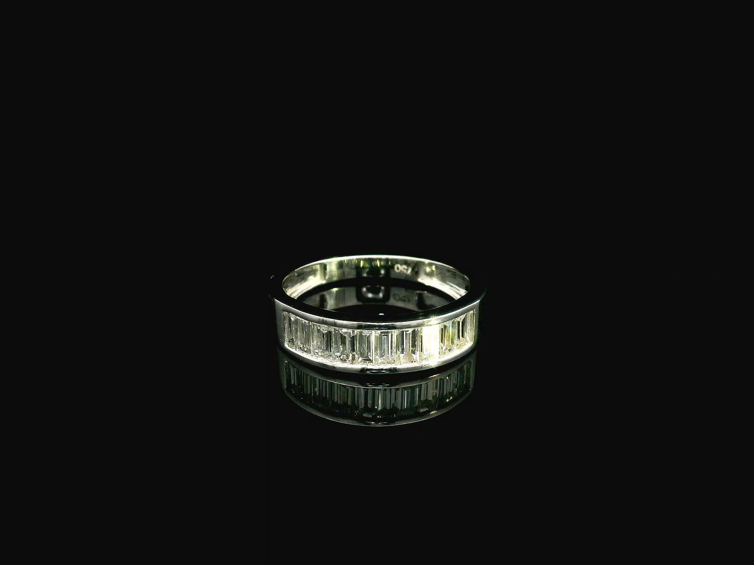 18K white gold baguette diamond channel set band ring with 1.16 carat natural diamonds