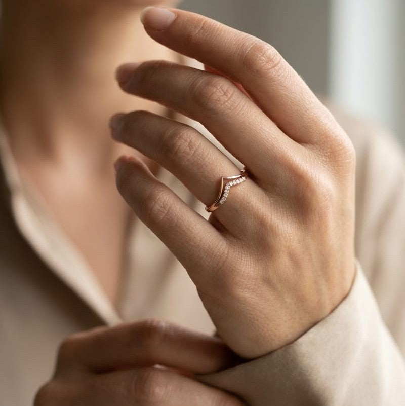 Diamond Chevron Wedding Band in 18K Rose Gold | Contour Stacking Ring