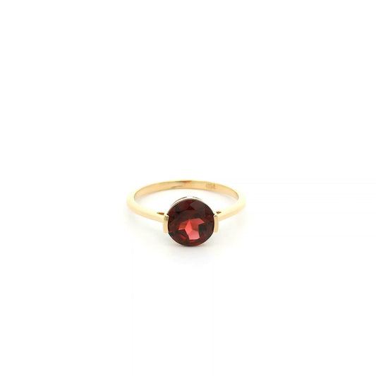 Natural 1.90 carat round garnet solitaire ring in solid 18K yellow gold featuring a contemporary semi-bezel style setting.