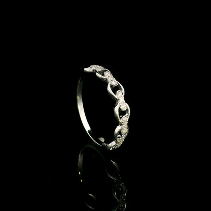 18K White Gold Diamond Link Ring with 0.13 Carat Natural Round Diamonds