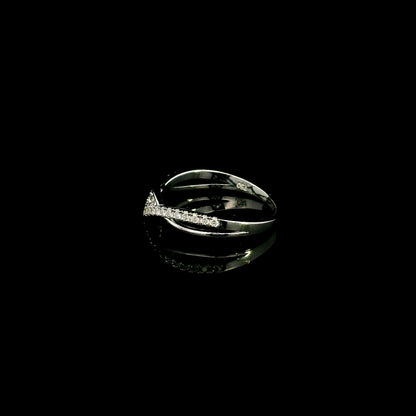 18K white gold diamond crossover ring with curved V shaped design