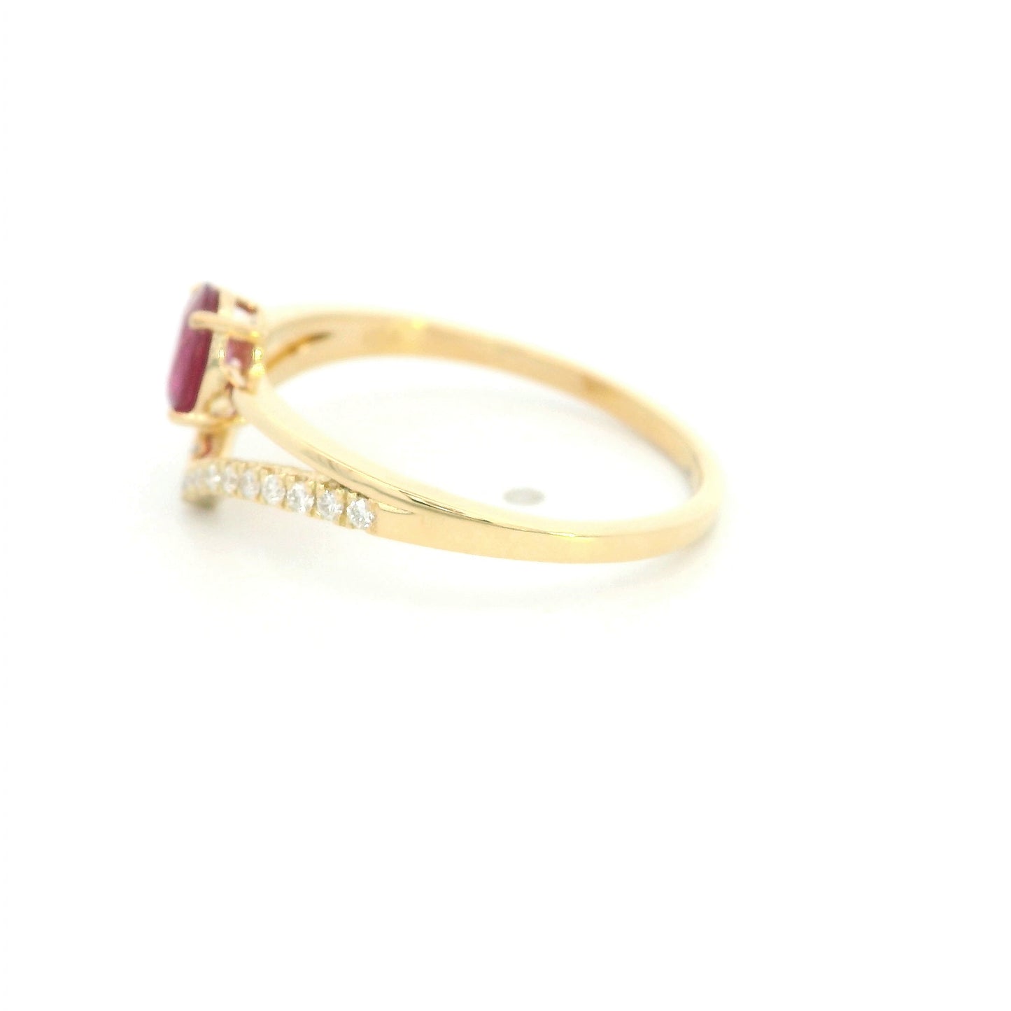 18K Yellow Gold Oval Ruby Ring with V-Shaped Diamond Band and 0.51 Carat Natural Ruby