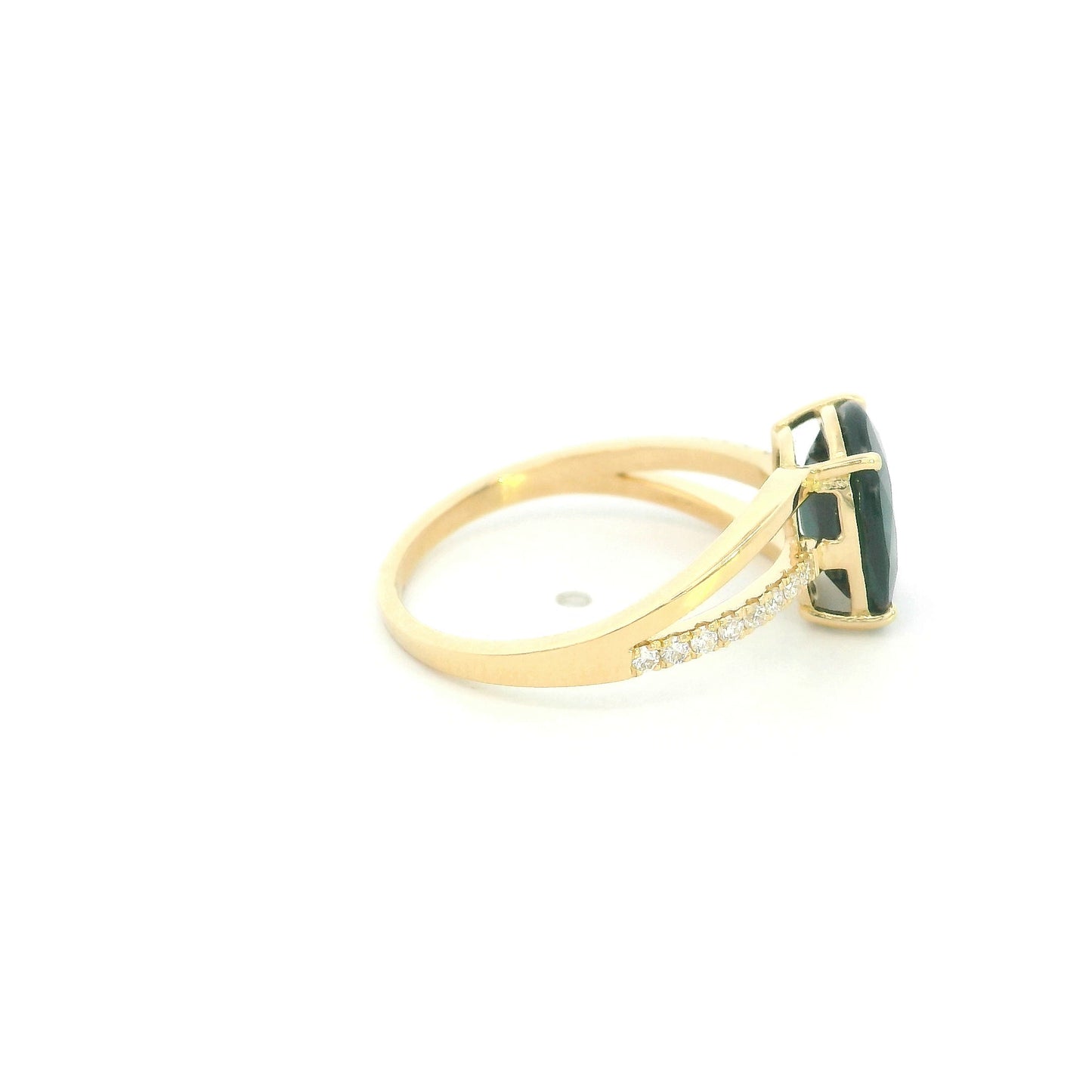 Blue Sapphire Engagement Ring in 18K Yellow Gold