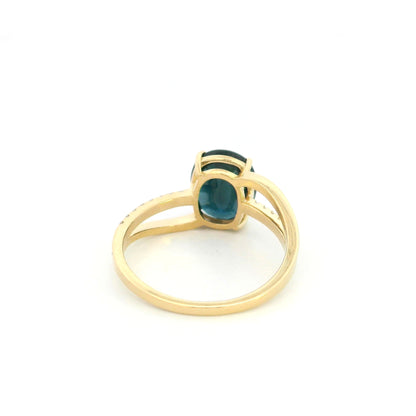 Blue Sapphire Engagement Ring in 18K Yellow Gold