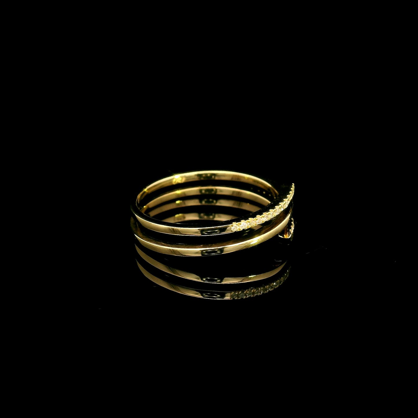 Diamond wrap ring with sculpted curved design in 18K yellow gold