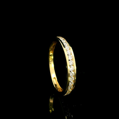 1.50 carat round diamond bridal set with matching diamond wedding band in 18K yellow gold