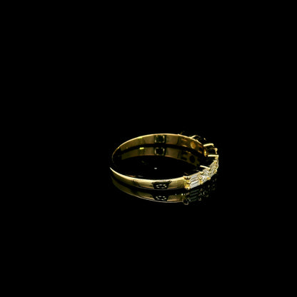 18K Yellow Gold Round and Baguette Diamond Wedding Band with 0.45 Carat Natural Diamonds