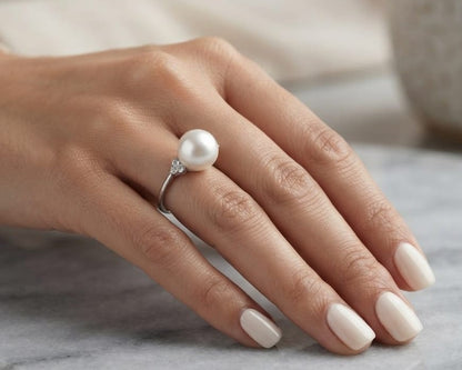 South Sea white pearl and diamond ring in 18K white gold with diamond side accents