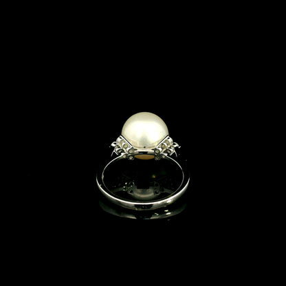 South Sea white pearl and diamond ring in 18K white gold with diamond side accents