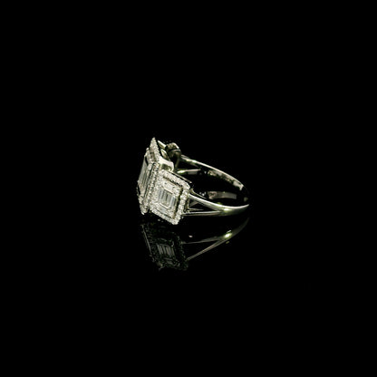 Round and baguette diamond statement ring in 18K white gold with 1.34 carats of natural diamonds