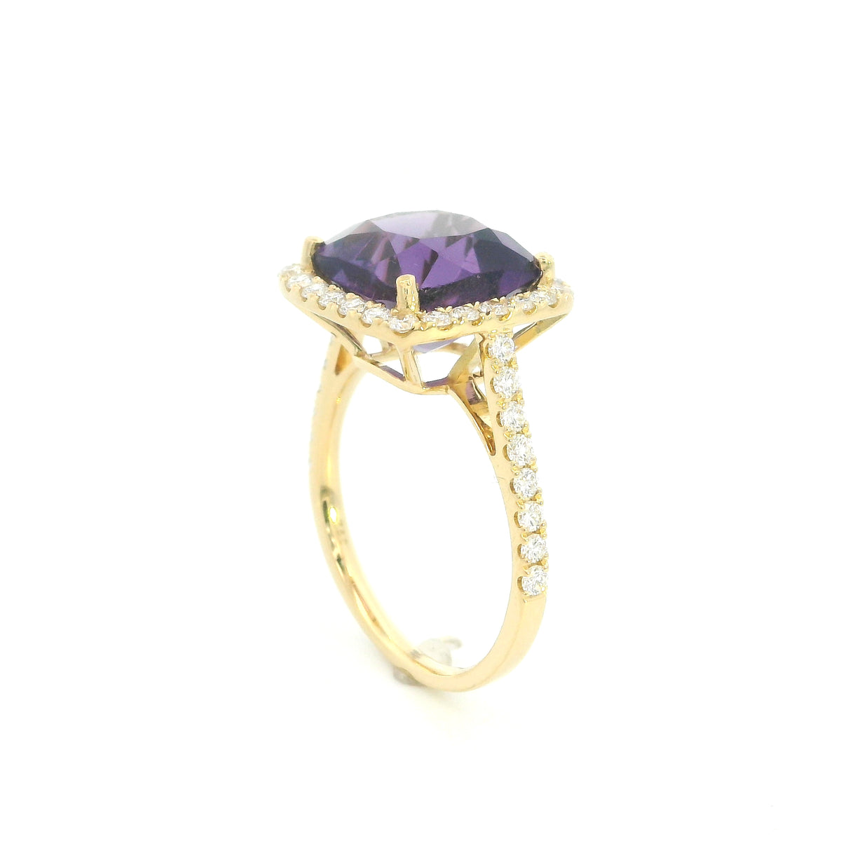 18K yellow gold cushion amethyst and diamond halo ring with purple amethyst, round diamond surround and diamond-set band