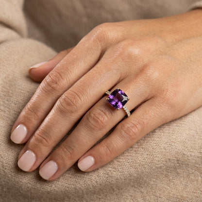 Cushion cut purple amethyst and diamond ring in 18K white gold