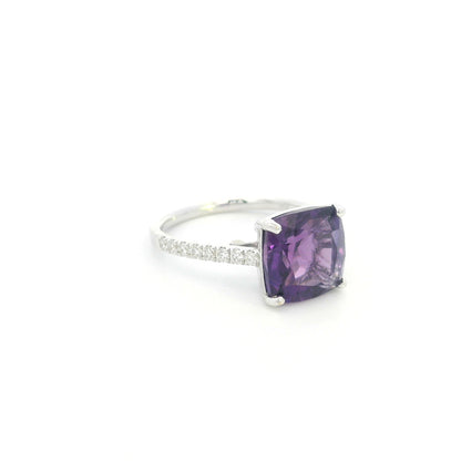 Cushion cut purple amethyst and diamond ring in 18K white gold