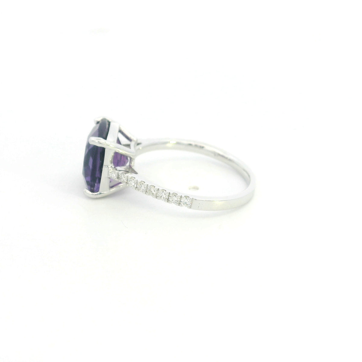 Cushion cut purple amethyst and diamond ring in 18K white gold