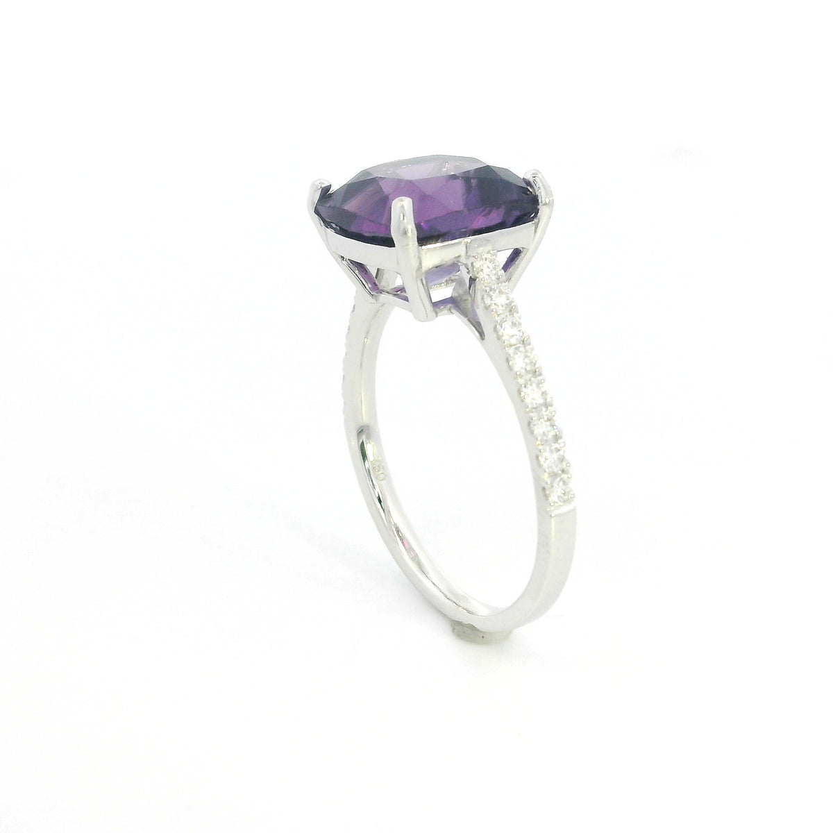 Cushion cut purple amethyst and diamond ring in 18K white gold