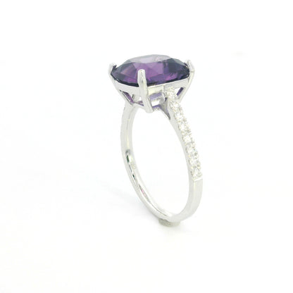 Cushion cut purple amethyst and diamond ring in 18K white gold