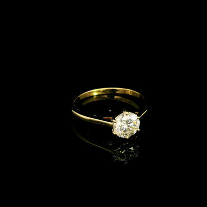 Six-prong 1 carat diamond solitaire engagement ring in 18K yellow gold, side view