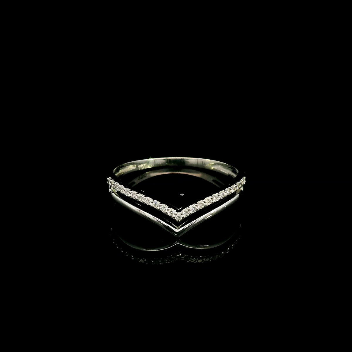 18K white gold diamond chevron wedding band with a layered polished and diamond-set V-shaped design by Emirates Diamonds.