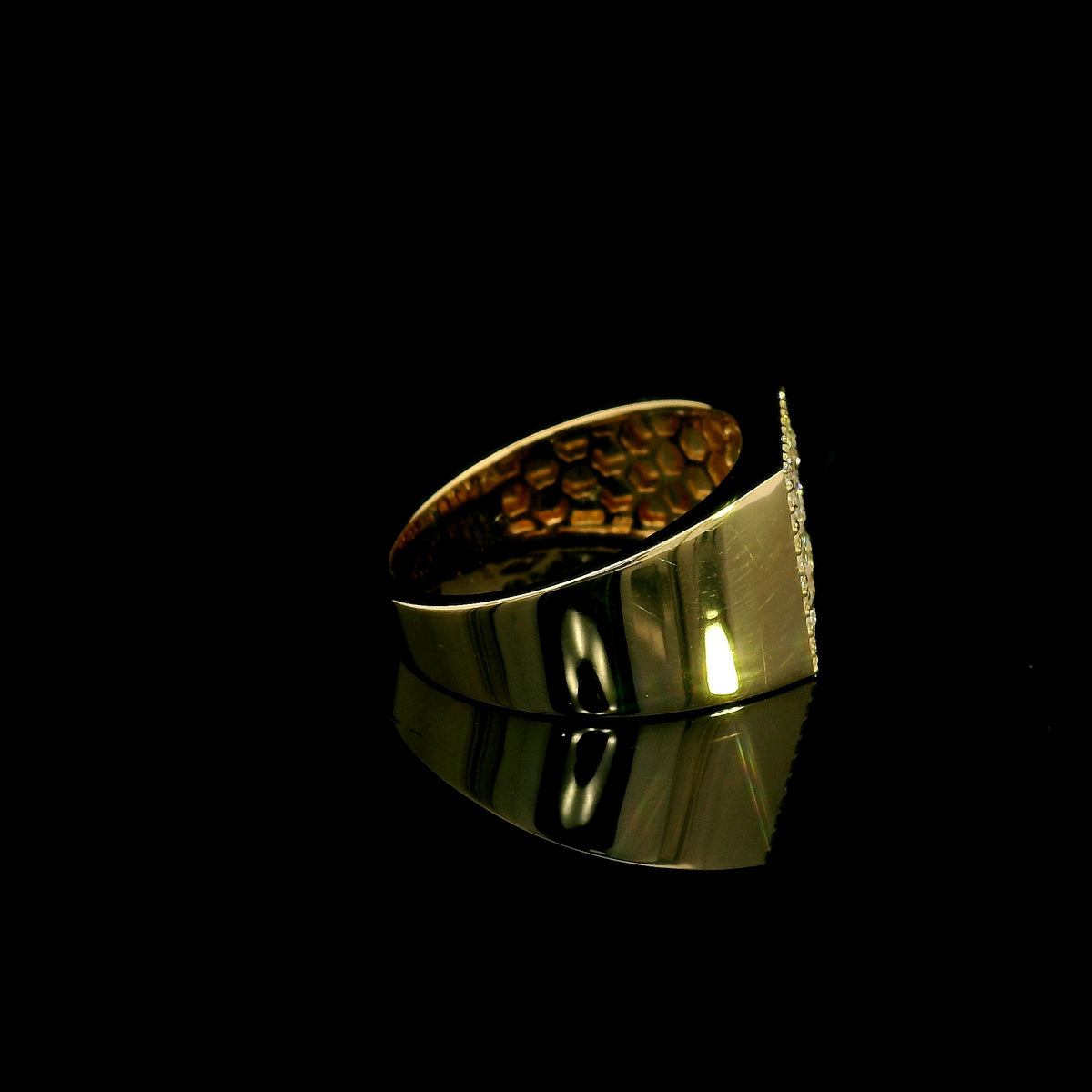 Men’s diamond ring in 18K yellow gold with square round diamond cluster and wide polished band