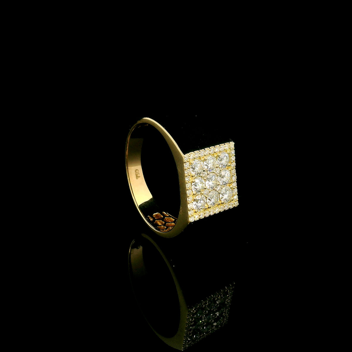 Men’s diamond ring in 18K yellow gold with square round diamond cluster and wide polished band