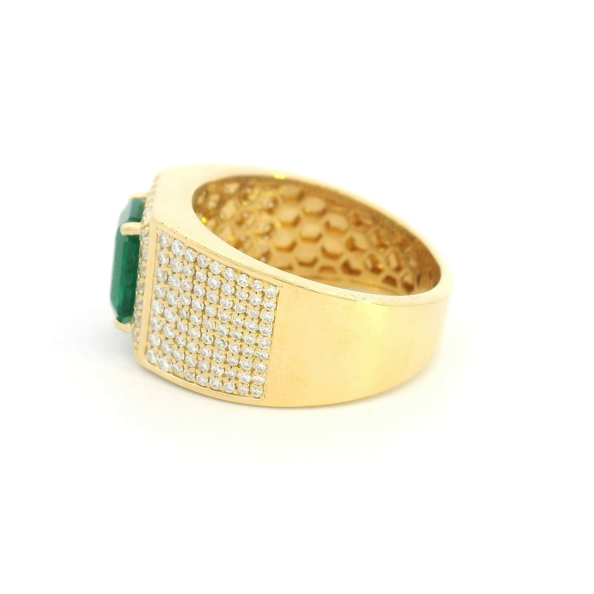 Men’s emerald and diamond ring in 18K yellow gold with emerald cut emerald and diamond-set wide band