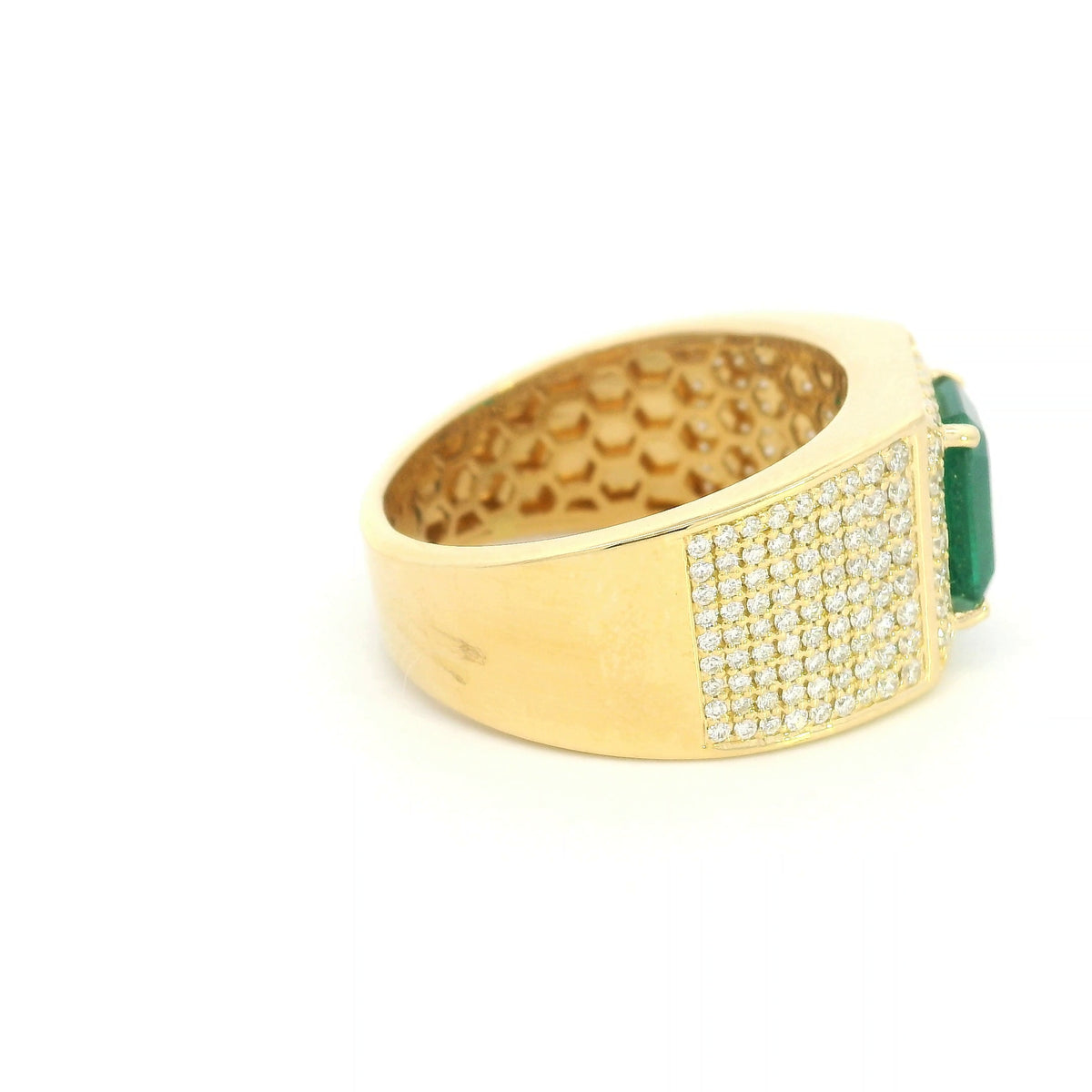 Men’s emerald and diamond ring in 18K yellow gold with emerald cut emerald and diamond-set wide band