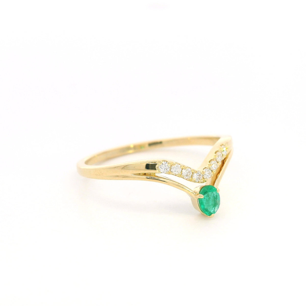 Emerald and Diamond Ring in 18K Yellow Gold