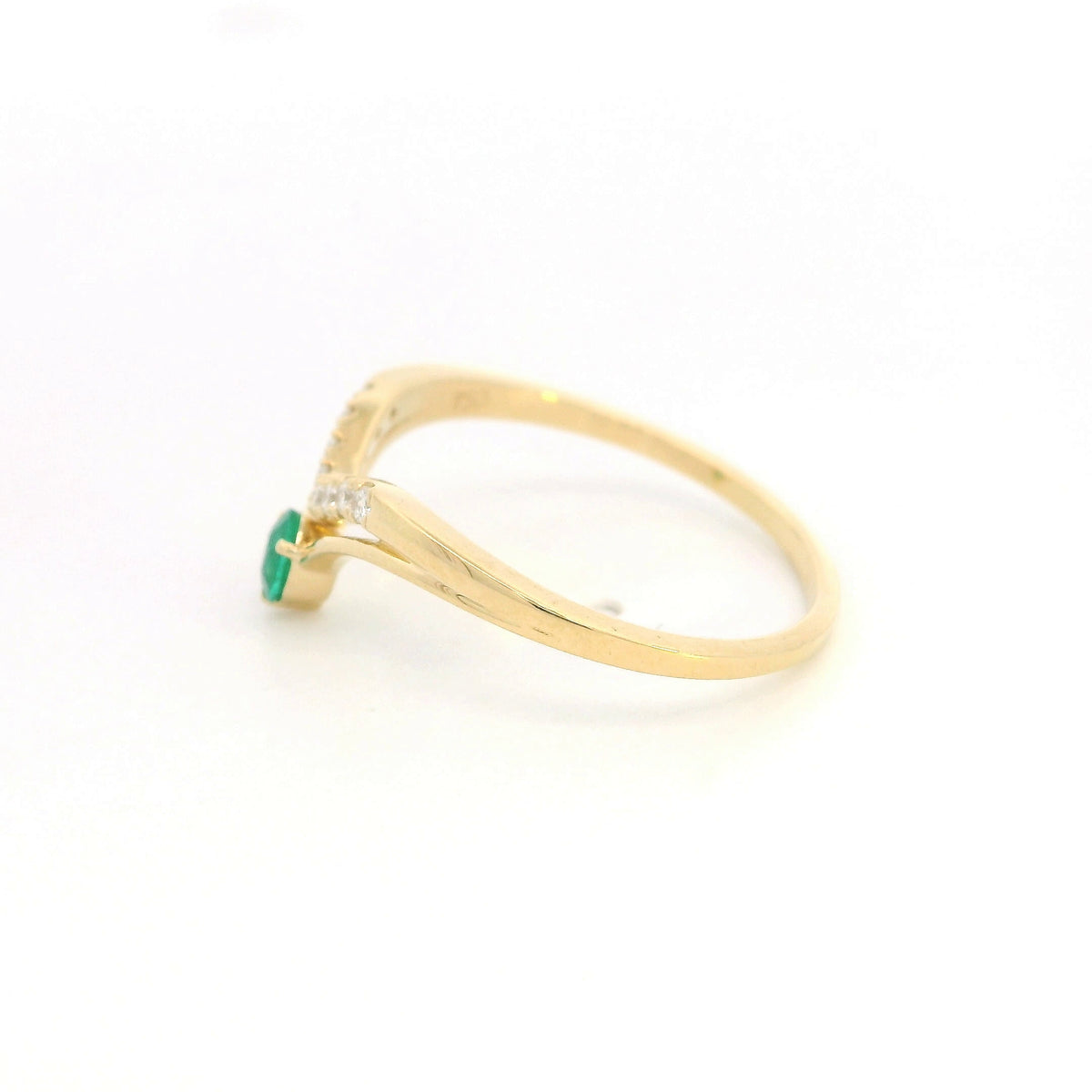 Emerald and Diamond Ring in 18K Yellow Gold