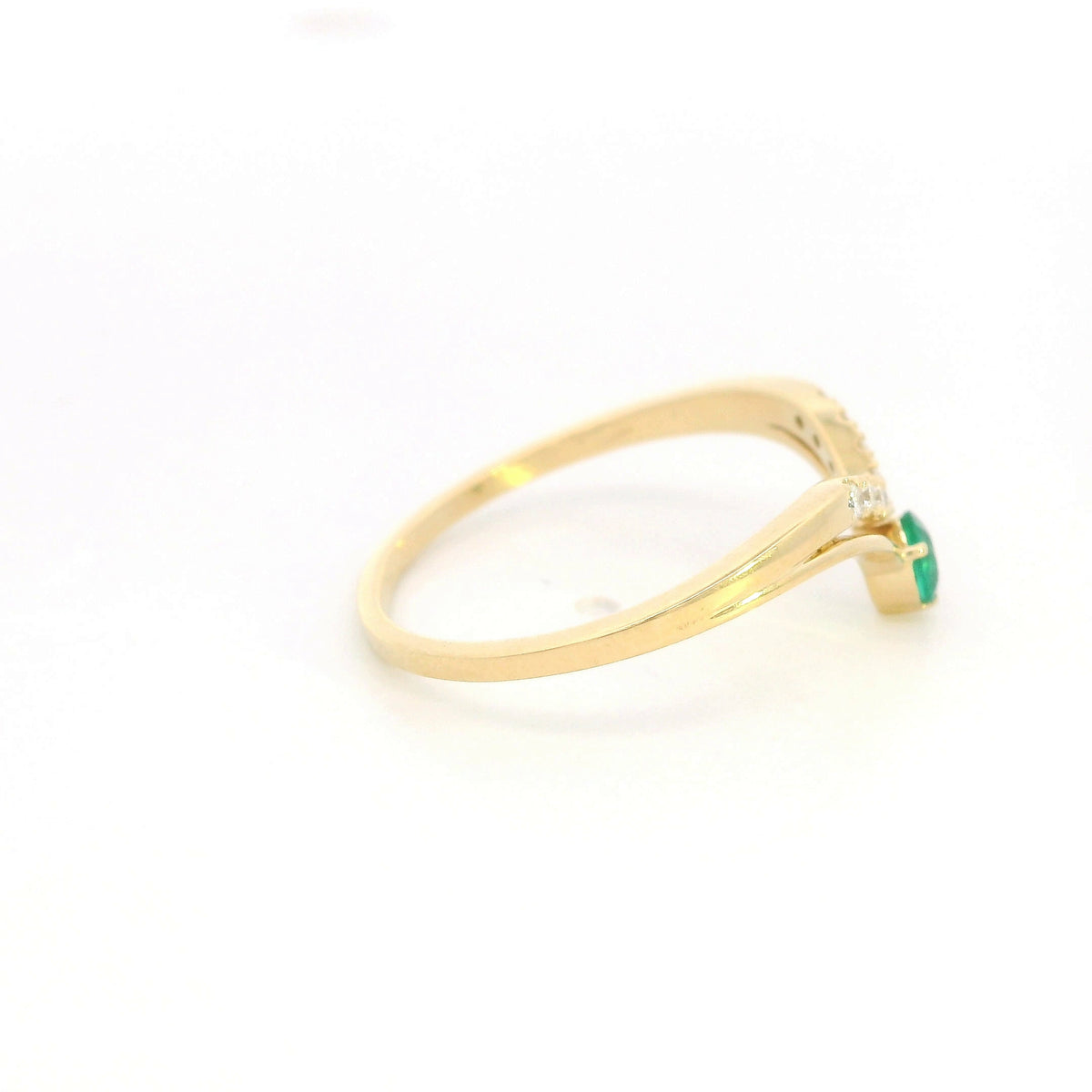 Emerald and Diamond Ring in 18K Yellow Gold