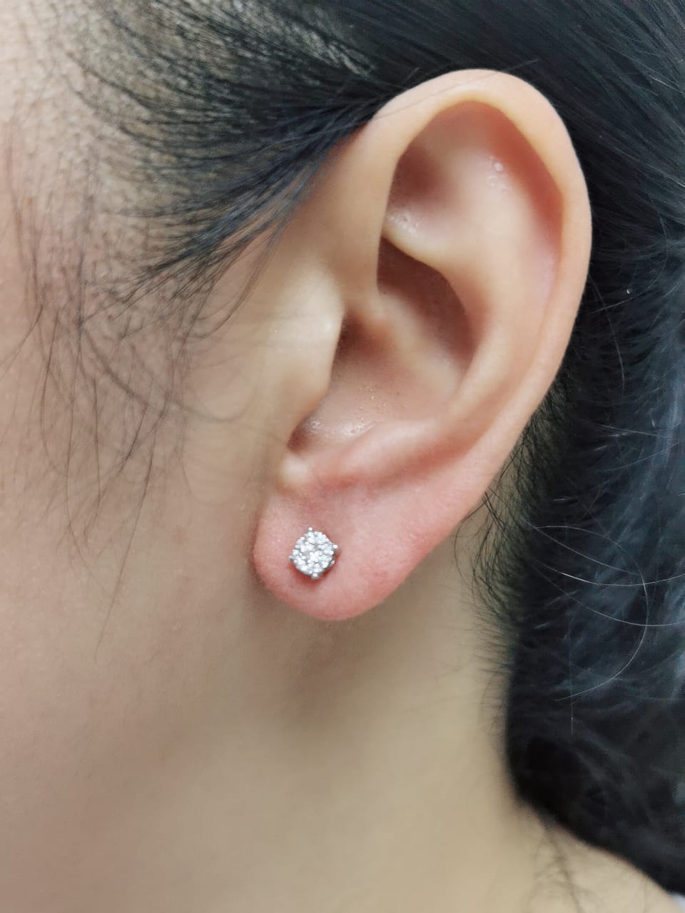 These 18k White Gold Diamond Cluster Stud Earrings Are Perfect For Any Occasion. Their Petite Size Makes Them Ideal For Gifting, While Their Sparkling Diamond Clusters Make Them A Timeless Choice For Any Jewelry Collection. With Classic Sophistication, These Earrings Make An Adorable Addition To Your Earring Stack.