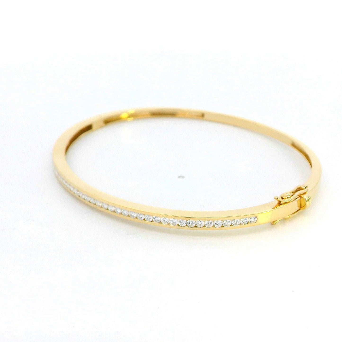 18k Gold Diamond Bangle with 0.85 Carat Round Cut Diamonds in Channel Setting