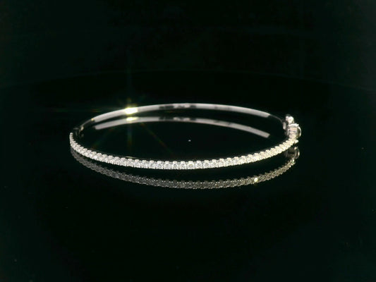 18K white gold bangle with single row of diamonds – 0.92 carat diamond bracelet
