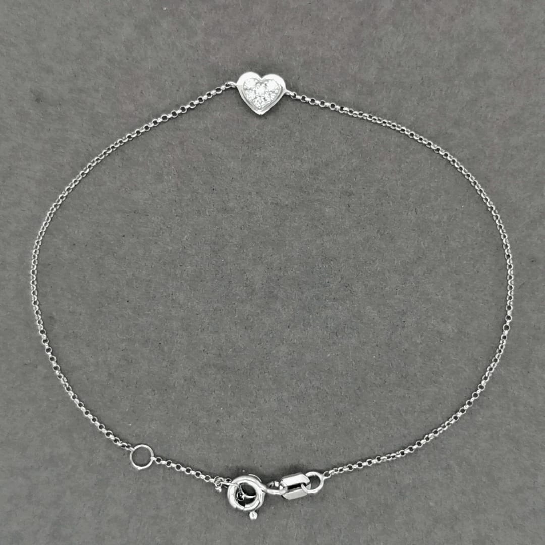 Diamond Heart Chain Bracelet In 18k White Gold.