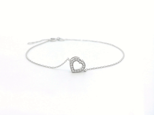 18K Gold Heart Bracelet with 0.06 Carat Diamond – Elegant & Timeless Jewelry