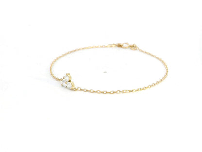 18K Yellow Gold Three Diamond Chain Bracelet – 0.26 Carat of Sparkling Elegance