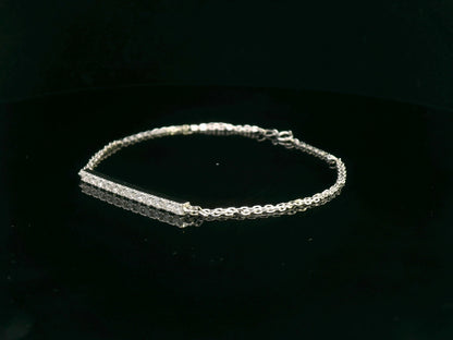 Luxury 18K Gold Diamond Bracelet with a Sleek Bar Design – 0.58 Carat"