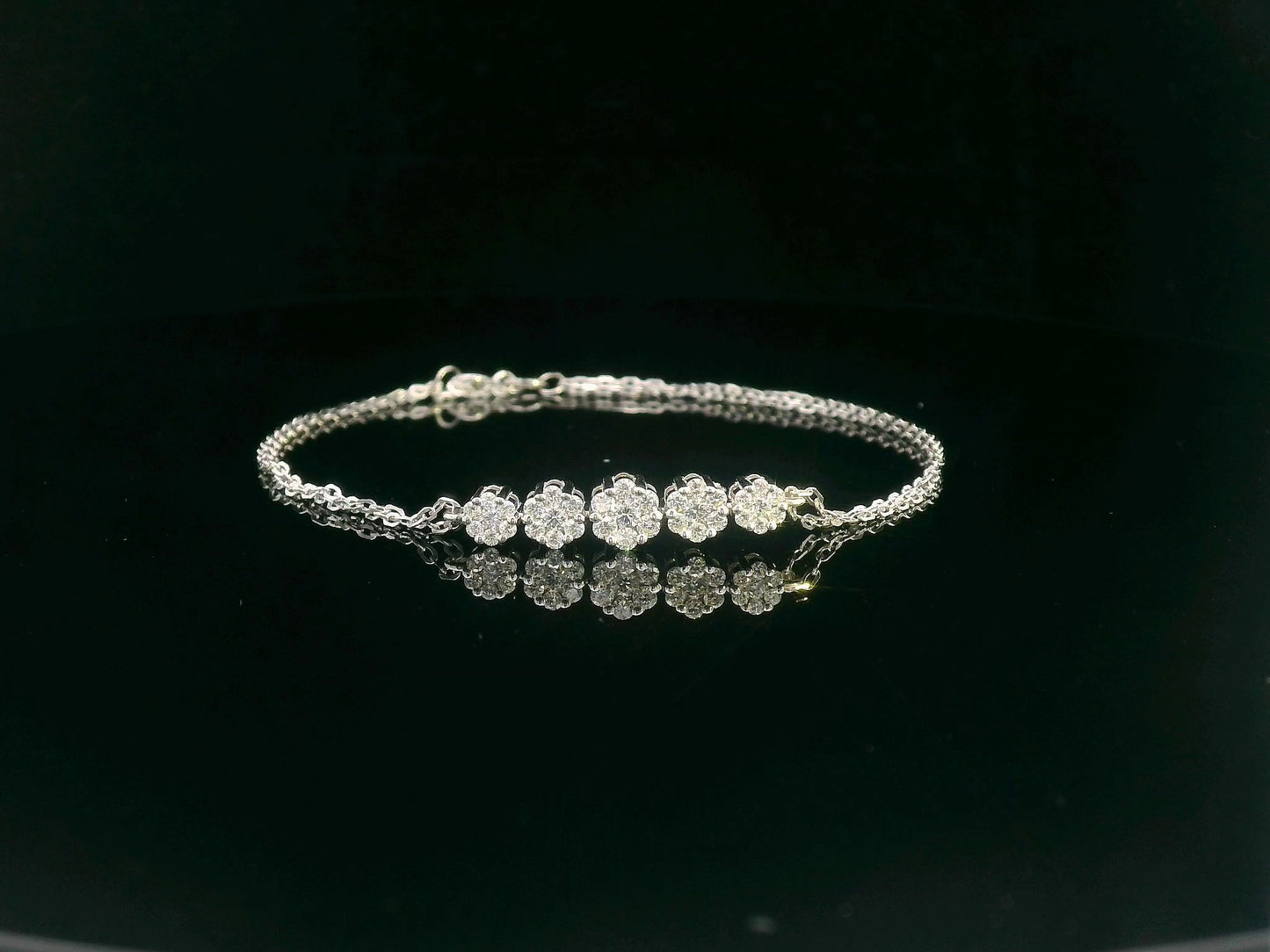 Elegant 18K White Gold Diamond Cluster Bracelet with 0.55 Carat Round-Cut Diamonds – Luxury Fine Jewelry for Women