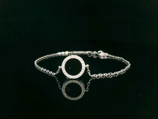 18K White Gold Bracelet with Open Circle and 0.12ct Diamonds