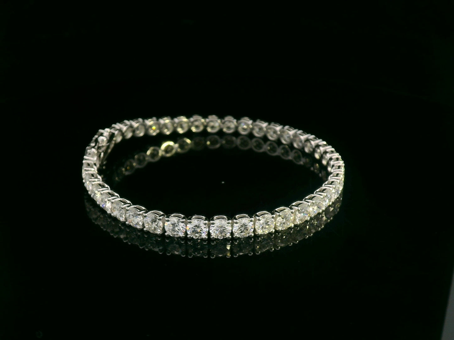 Round diamond tennis bracelet, 12.21 carat diamonds set in 18K white gold, versatile luxury for weddings, galas, or everyday glamour