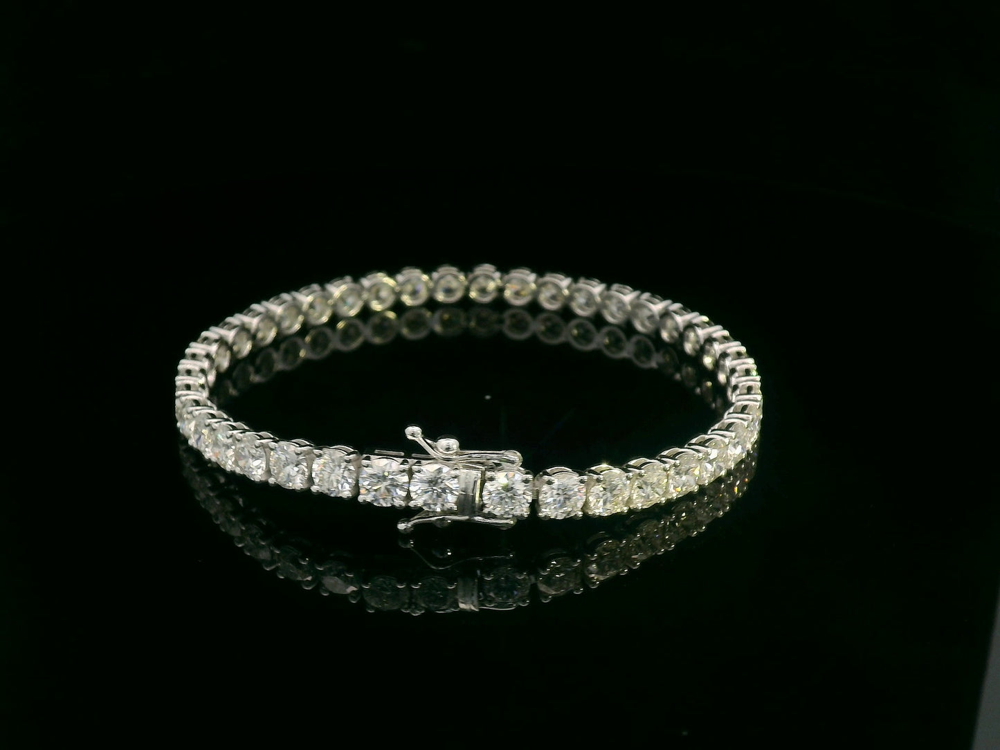 Round diamond tennis bracelet, 12.21 carat diamonds set in 18K white gold, versatile luxury for weddings, galas, or everyday glamour
