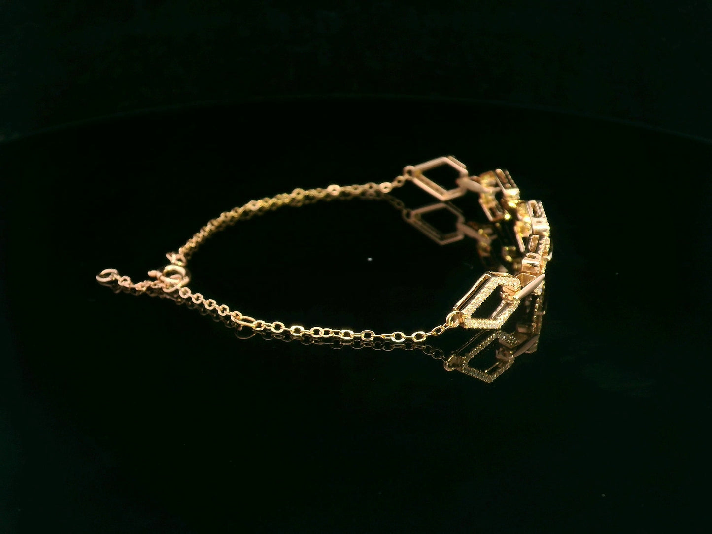 Hexagonal Diamond Bracelet in 18K Rose Gold