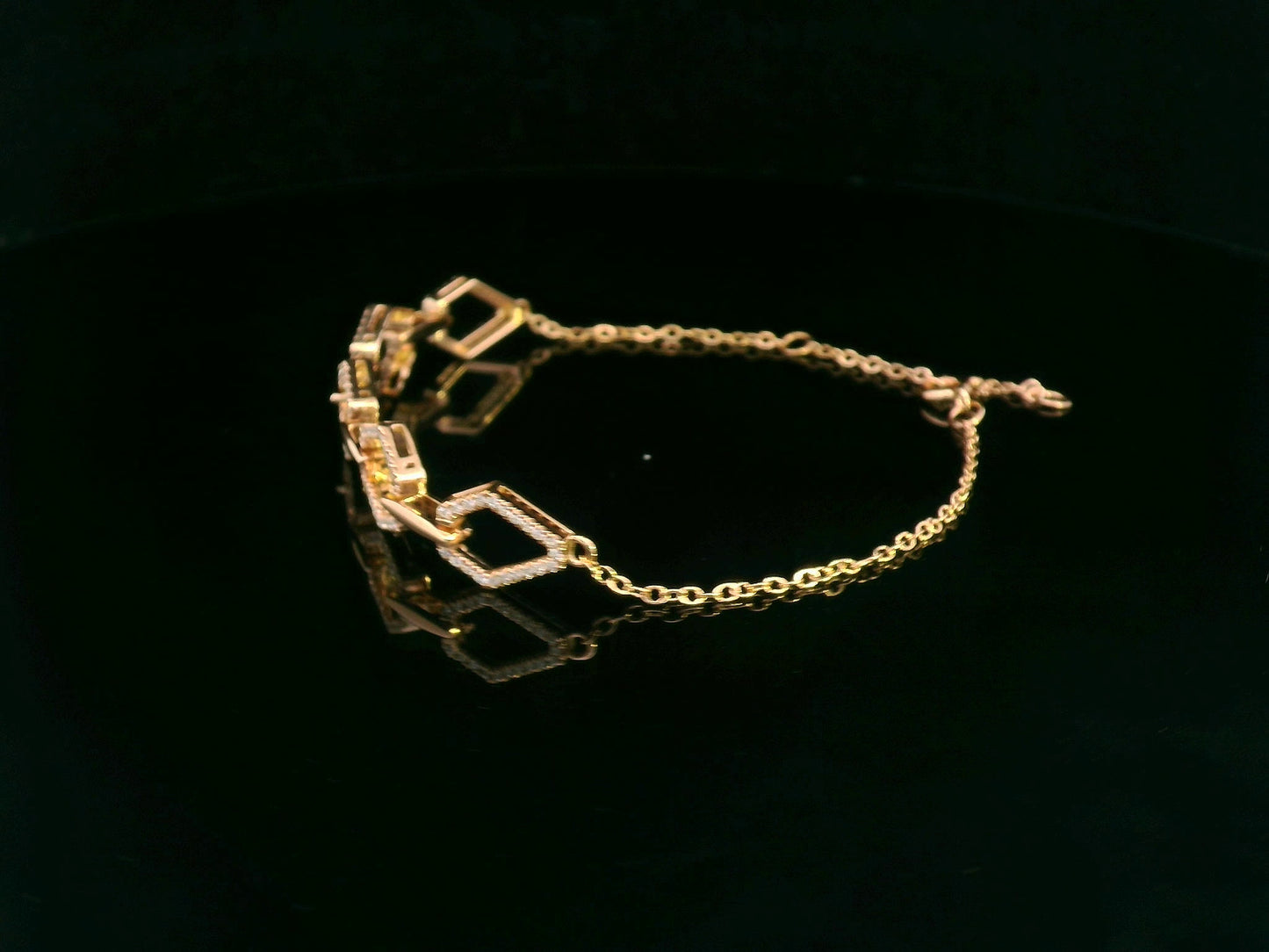 Hexagonal Diamond Bracelet in 18K Rose Gold