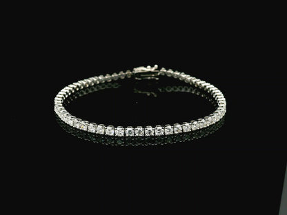 4.59 carat diamond tennis bracelet set in 18K white gold by Emirates Diamonds