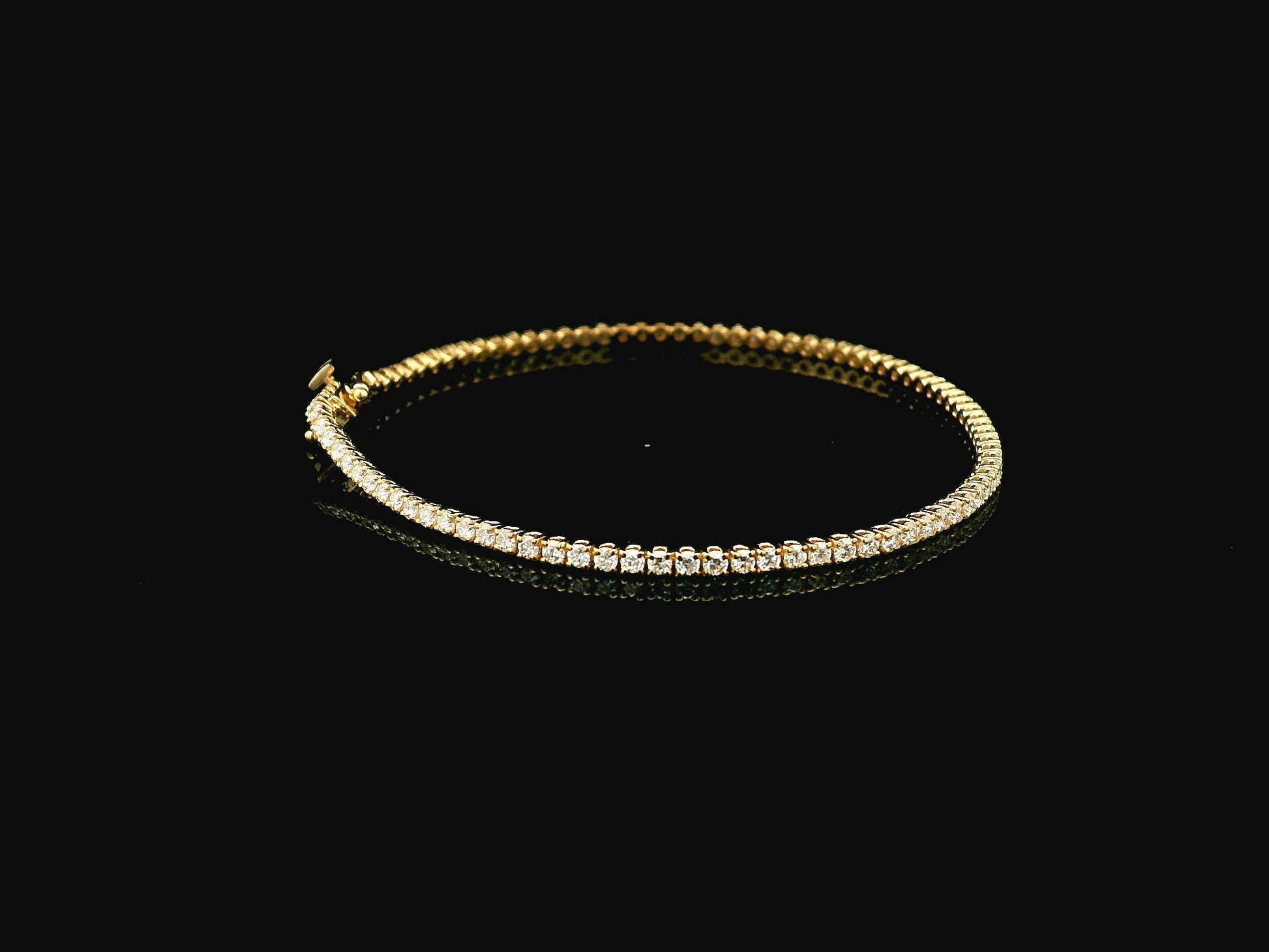 Diamond tennis bracelet 2.14 carat set in 18K yellow gold by Emirates Diamonds