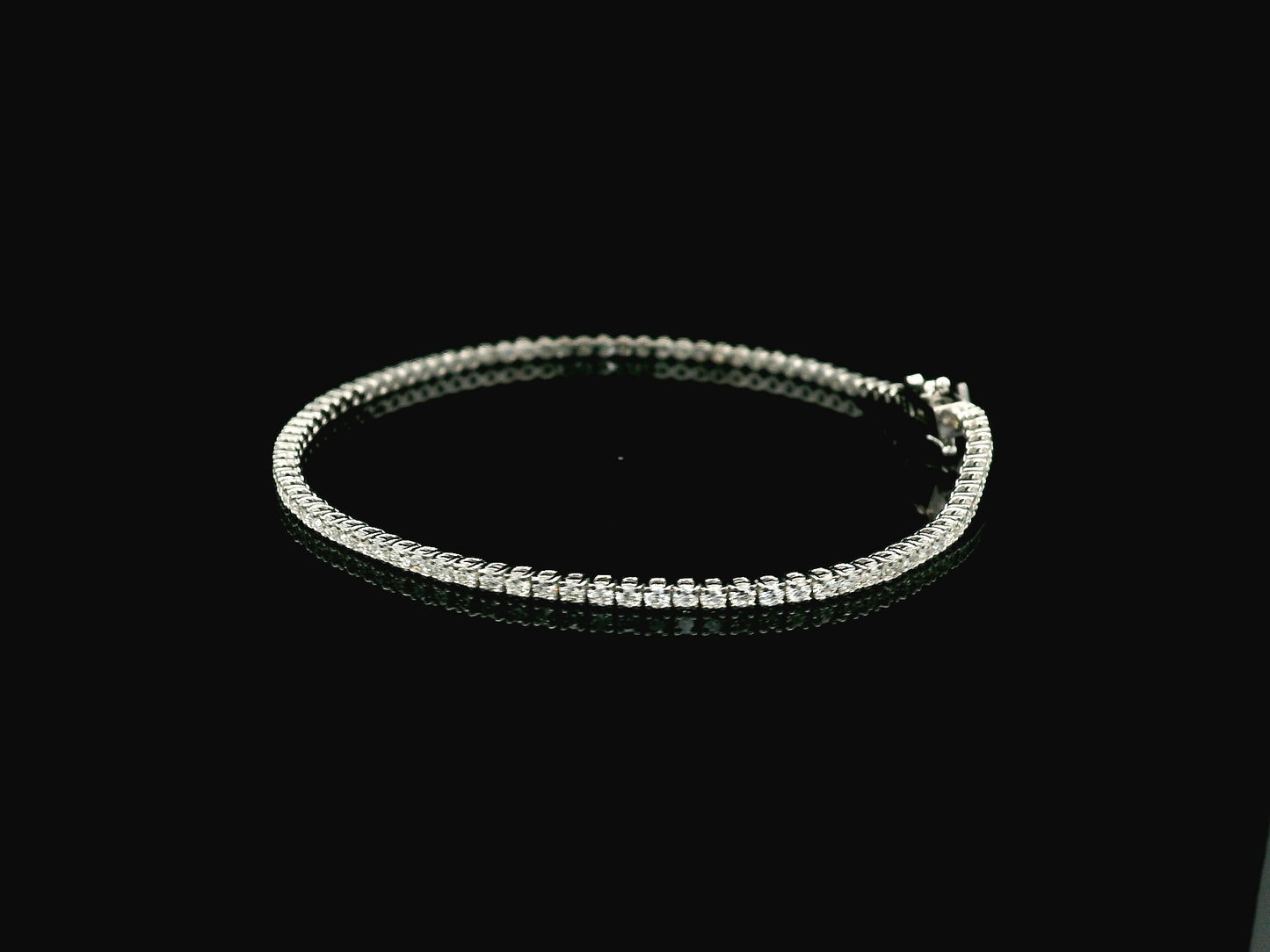 1.84 carat diamond tennis bracelet set in 18K white gold by Emirates Diamonds