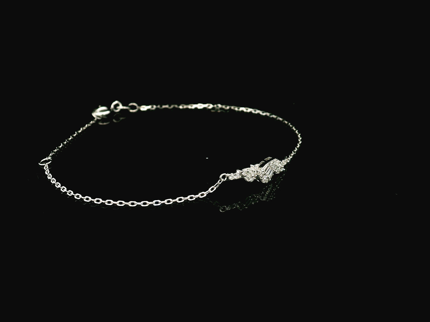 18K white gold diamond bracelet with round and baguette diamond cluster, 0.20 carat minimalist chain – Emirates Diamonds