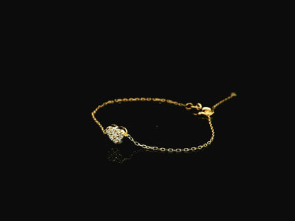 18K yellow gold diamond heart bracelet with pavé set natural diamonds