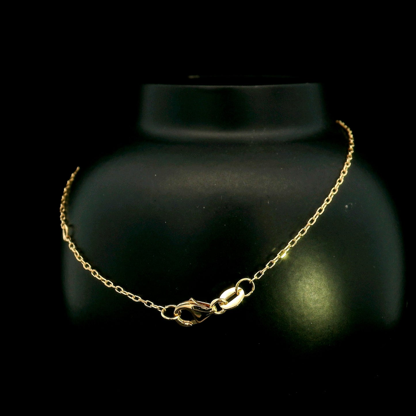 18K Yellow Gold Diamond Paperclip Bracelet featuring 0.27 carat natural diamonds in a modern pavé paperclip link design.